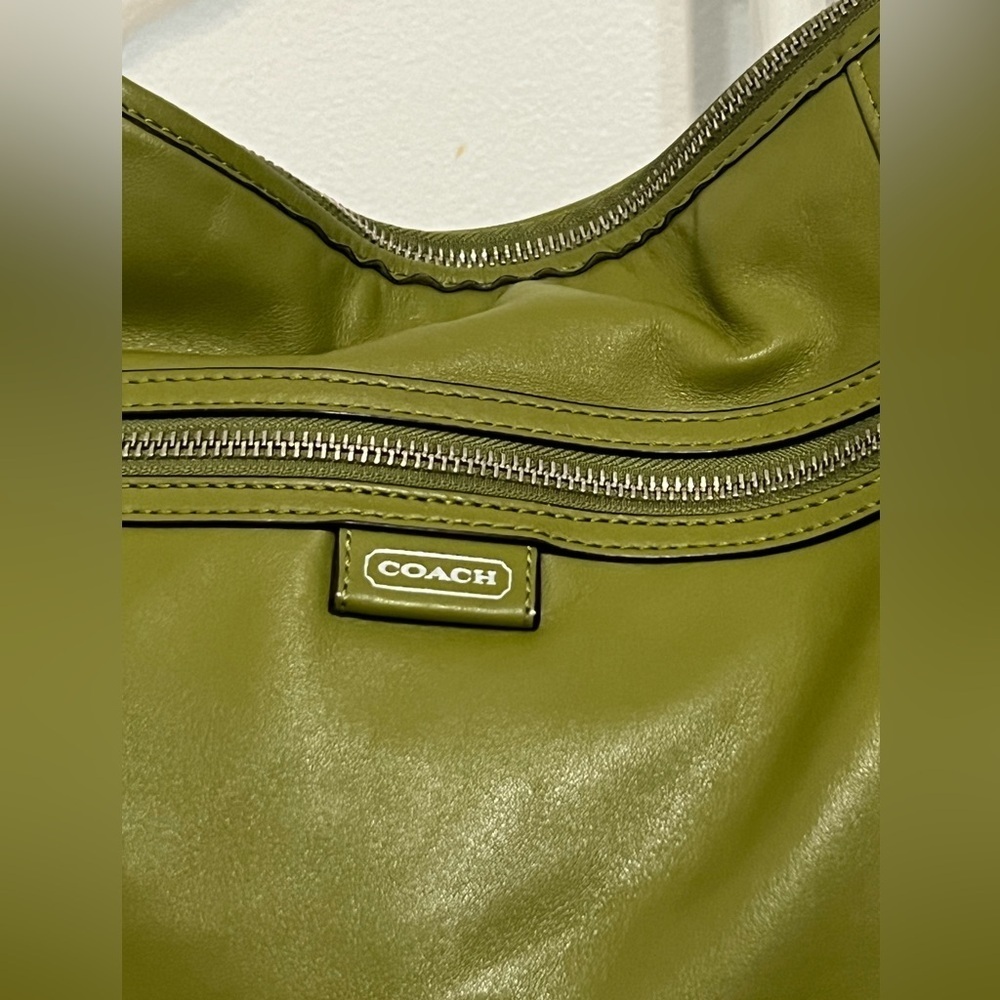 Coach Green Apple Tote/shoulder Bag EUC - Picture 4 of 5